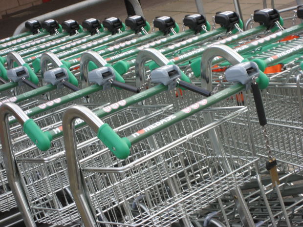 negozi e supermercati aperti 25 dicembre milano