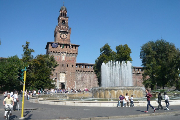 piazza-Castello-milano