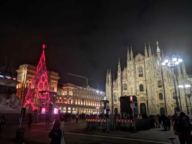 natale 2019 milano albero (Piccola)