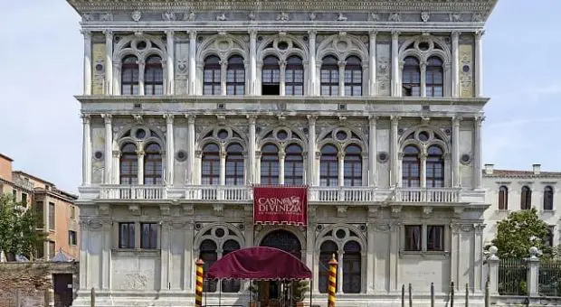 casino-Venezia-Ca-Vendramin-Calergi-wikipedia-min (1)