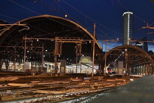 Milano,_stazione_Centrale