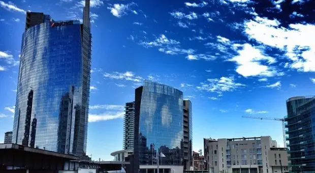 milano-skyline-grattacieli-min