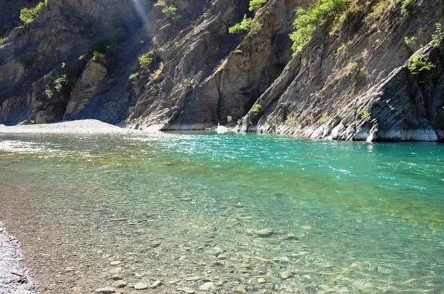 spiaggia-chiesetta-milano-min